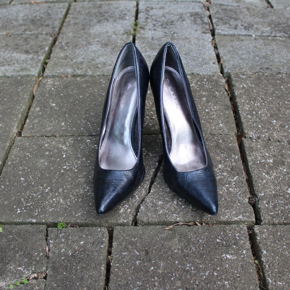 C. Ladel Stilettos - Picture 4 of 5